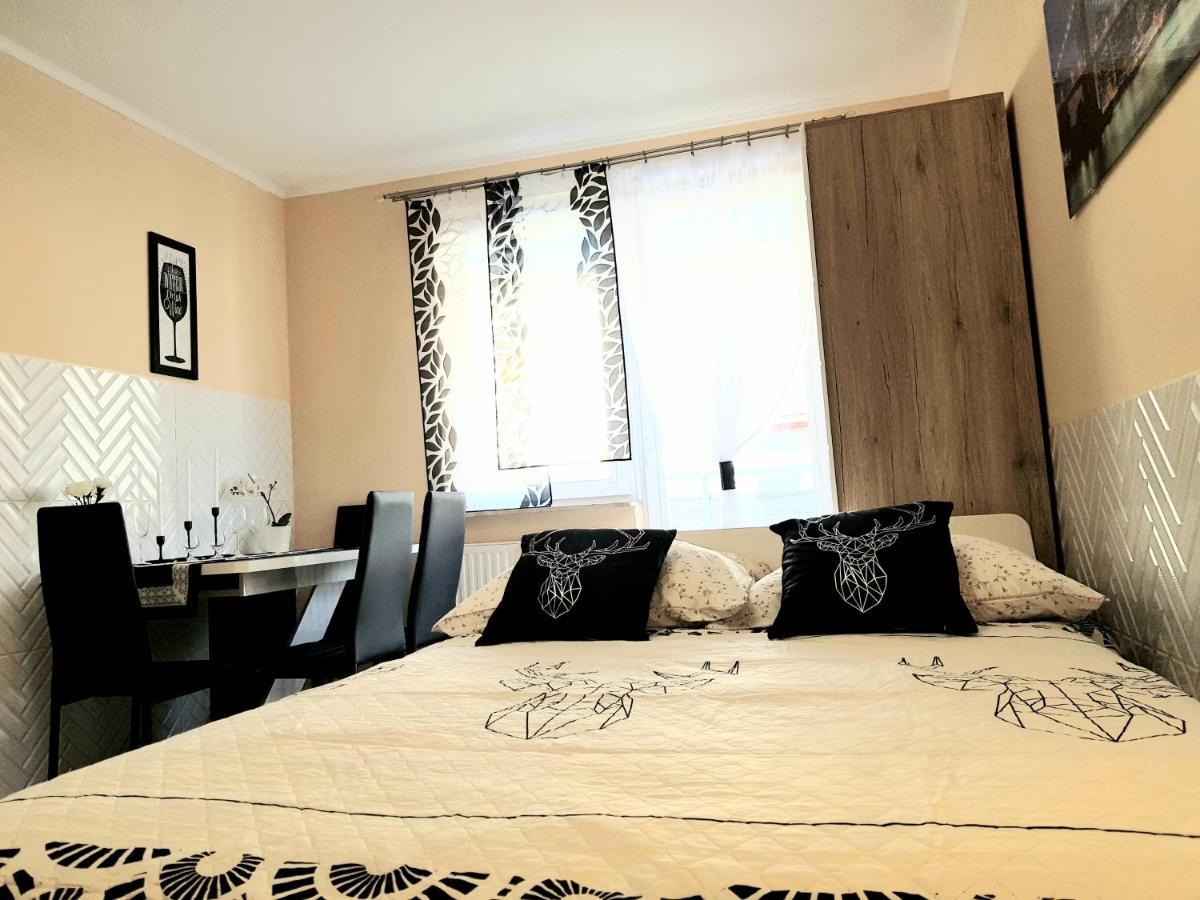 Apartment Glamour Downtown Balcony Cracovie Extérieur photo